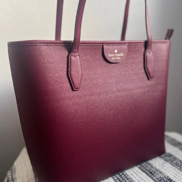 NWOT Kate Spade Lori Tote, Burgundy - Shoulder bag with zippered closure - Picture 4 of 13